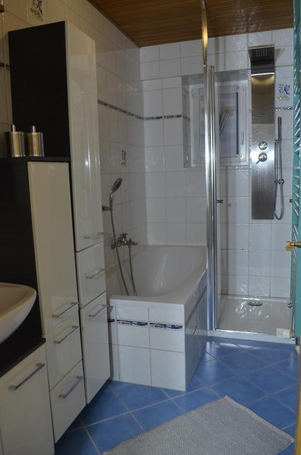 Gemuetliche Ferienwohnung Kirchenpingarten Bagian luar foto